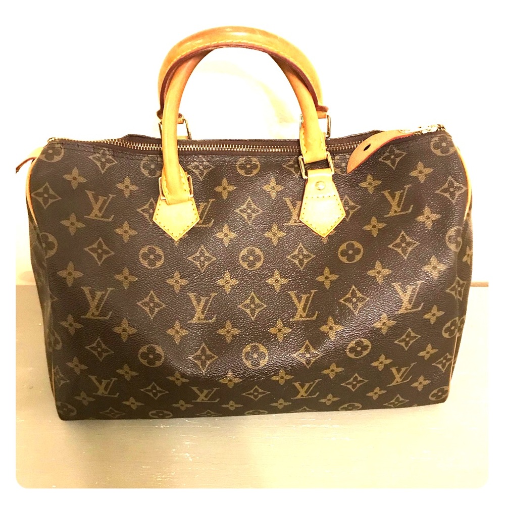 Louis Vuitton Speedy 35 Boston Bag.